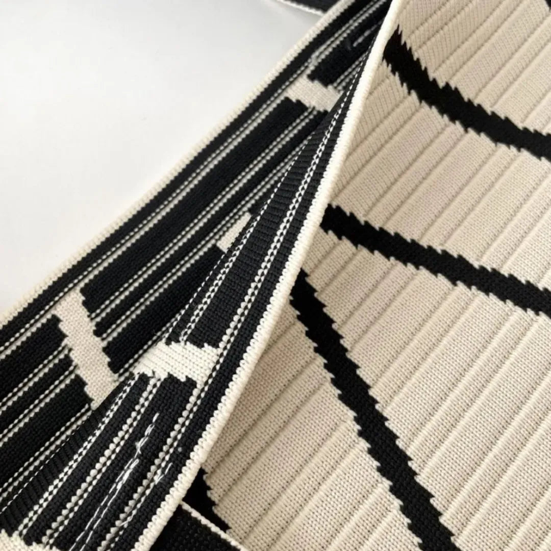 BOLSO TEJIDO A MANO: el toque chic que combina con todo